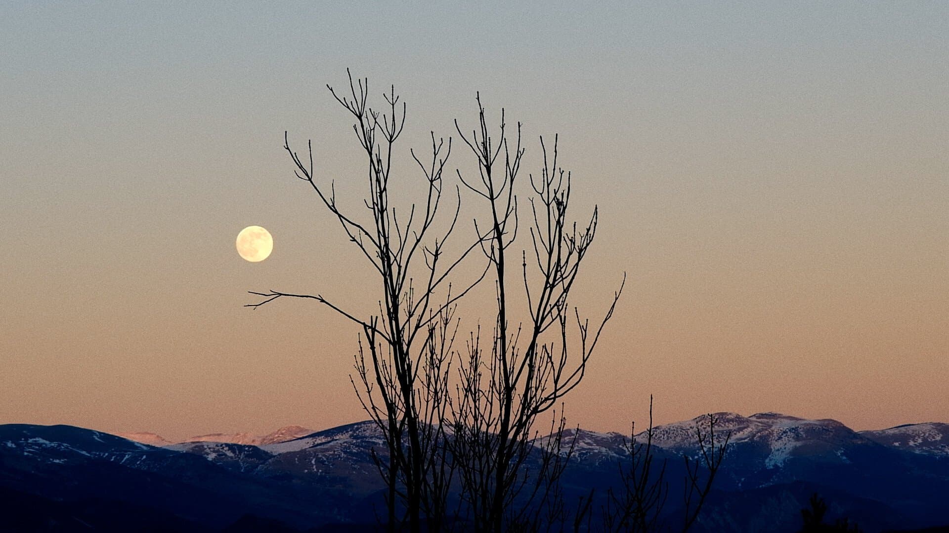 spain pyreness mountain sunset